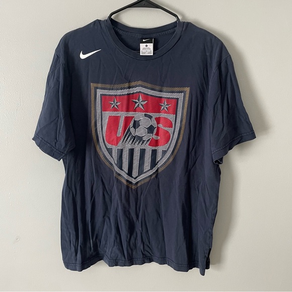 Nike Other - Nike USA soccer tshirt mens size XL blue red